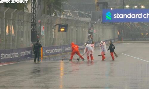 F1: Η βροχή καθυστερεί την εκκίνηση του sprint στη Σιγκαπούρη thumb