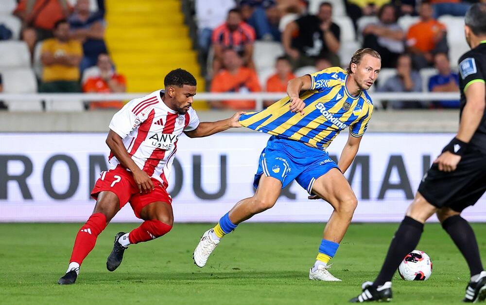 ΤΕΛΙΚΟ: ΑΠΟΕΛ - Νέα Σαλαμίνα 2-1 thumb