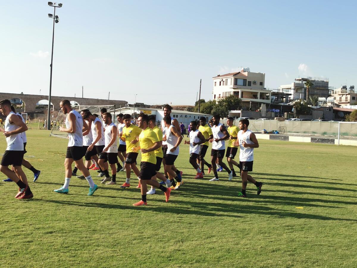 Ακόμη τέσσερις ποδοσφαιριστές θετικοί στον κορωνοϊό! thumb
