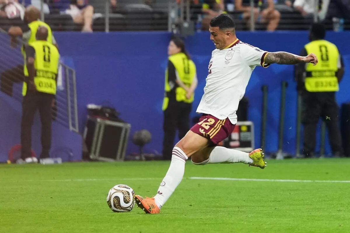 ΒΙΝΤΕΟ: Μαγική συνεργασία Όλμο – Πόρο και 2-0 για τη «ρόχα»! thumb