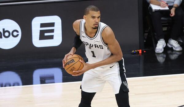 Γουεμπανιάμα μετά το Game 5: «Αυτό είναι το μεγαλύτερο μάθημα της ζωής μου» image