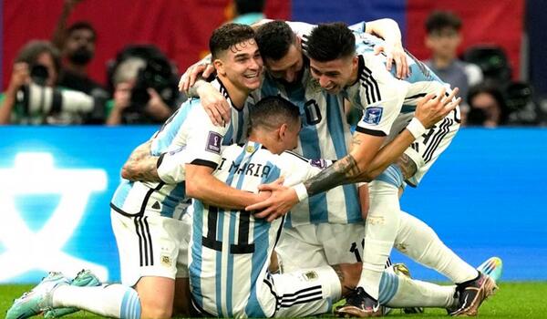 «Μια γενιά που δεν κατάρρευσε κάτω από το βάρος του φορτίου - Δεν μπορούσε να ζητήσουμε τίποτα περισσότερο» image