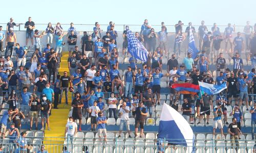 Πέντε ώρες πριν τον μεγάλο τελικό  thumb