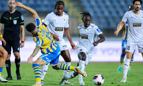 Πάφος FC - ΑΠΟΕΛ 0-0: Ευκαιρίες, δοκάρι αλλά η «μπίλια» έκατσε στο «Χ» thumb