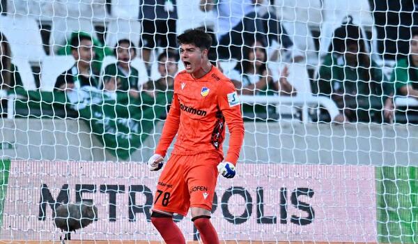 Υπέγραψε επαγγελματικό συμβόλαιο ο Μίχος! image