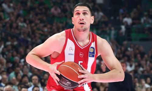Στο «κάδρο» του Άρη ο Λαρεντζάκης, αλλά όλα περνούν από τον Ολυμπιακό thumb