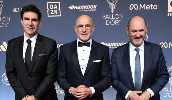 Κορυφαίος προπονητής της χρονιάς ο Ντε Λα Φουέντε image