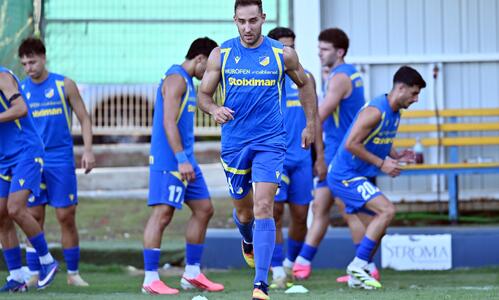 Θετικό πρόσημο στα πρώτα «μίνι» φιλικά thumb