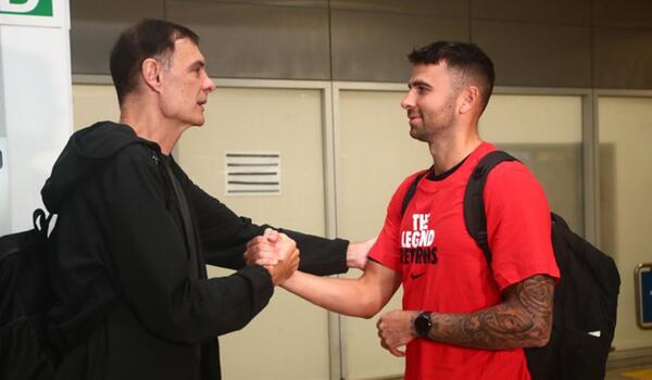 Έφτασε στην Ελλάδα για χάρη του Ολυμπιακού ο Κόντσαρ image