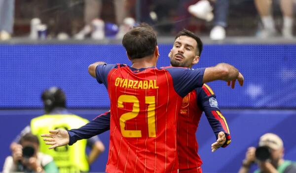 Ισπανία - Αυστρία 3-0: Εύκολα στους «16» οι Ίβηρες με πρωταγωνιστή Ογιαρθάμπαλ image