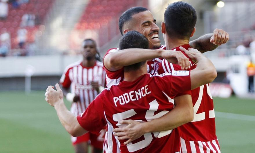 Super League: Κεφάτος Ολυμπιακός, γονάτισε τη Λαμία με το μυαλό στο Μπέρμιγχαμ thumb