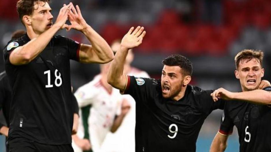UEFA: Έρευνα για όσα έγιναν στον αγώνα Γερμανία-Ουγγαρία thumb