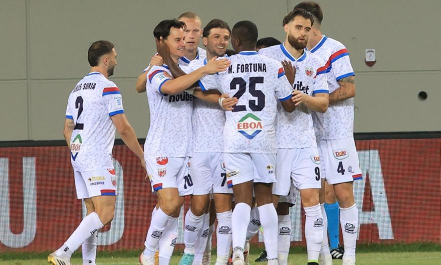 Super League: Εντυπωσιακή εμφάνιση και πεντάρα για Βόλο thumb