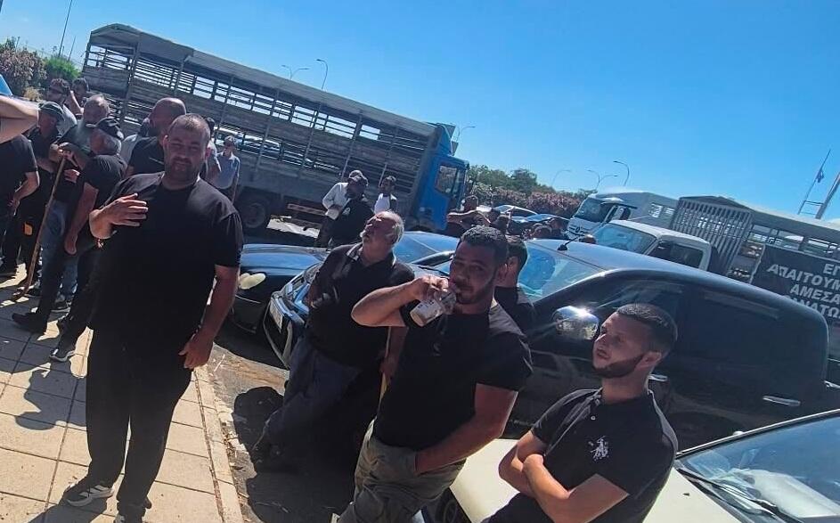 Ενώνουν τις φωνές τους με τους κτηνοτρόφους οι οπαδοί του Απόλλωνα - πάνε ΓΣΠ! thumb