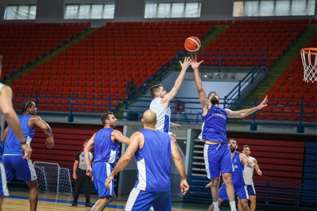 Η αναμονή για το ECOMMBX Cup και η «ευκαιρία ζωής» για το FIBA EuroBasket 2025 - Δηλώσεις Κουμή και Λοϊζίδη thumb