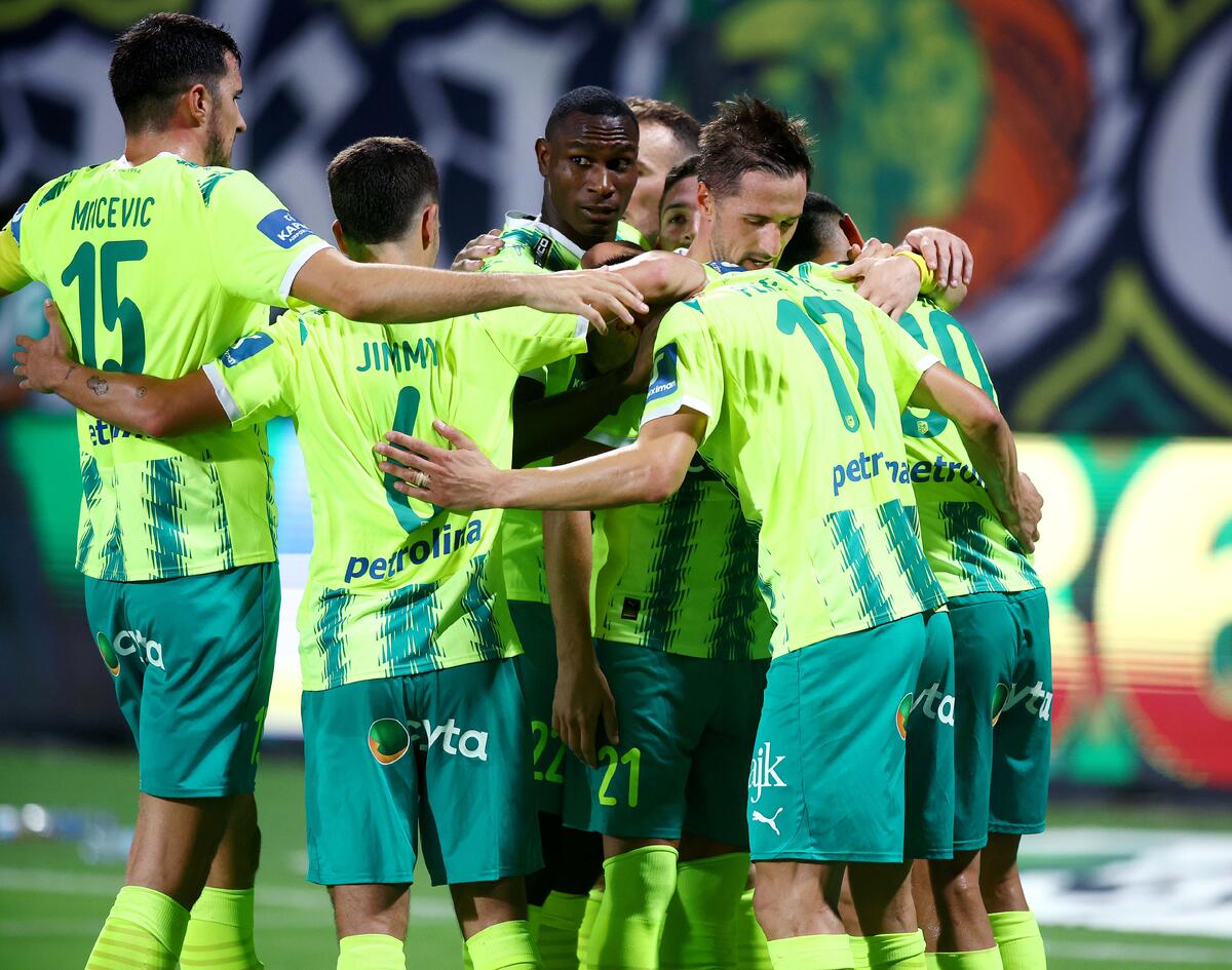 ΑΕΚ - ΑΕΛ 2-0: Απόλυτη κυριαρχία με δύο γκολ και τρία δοκάρια thumb