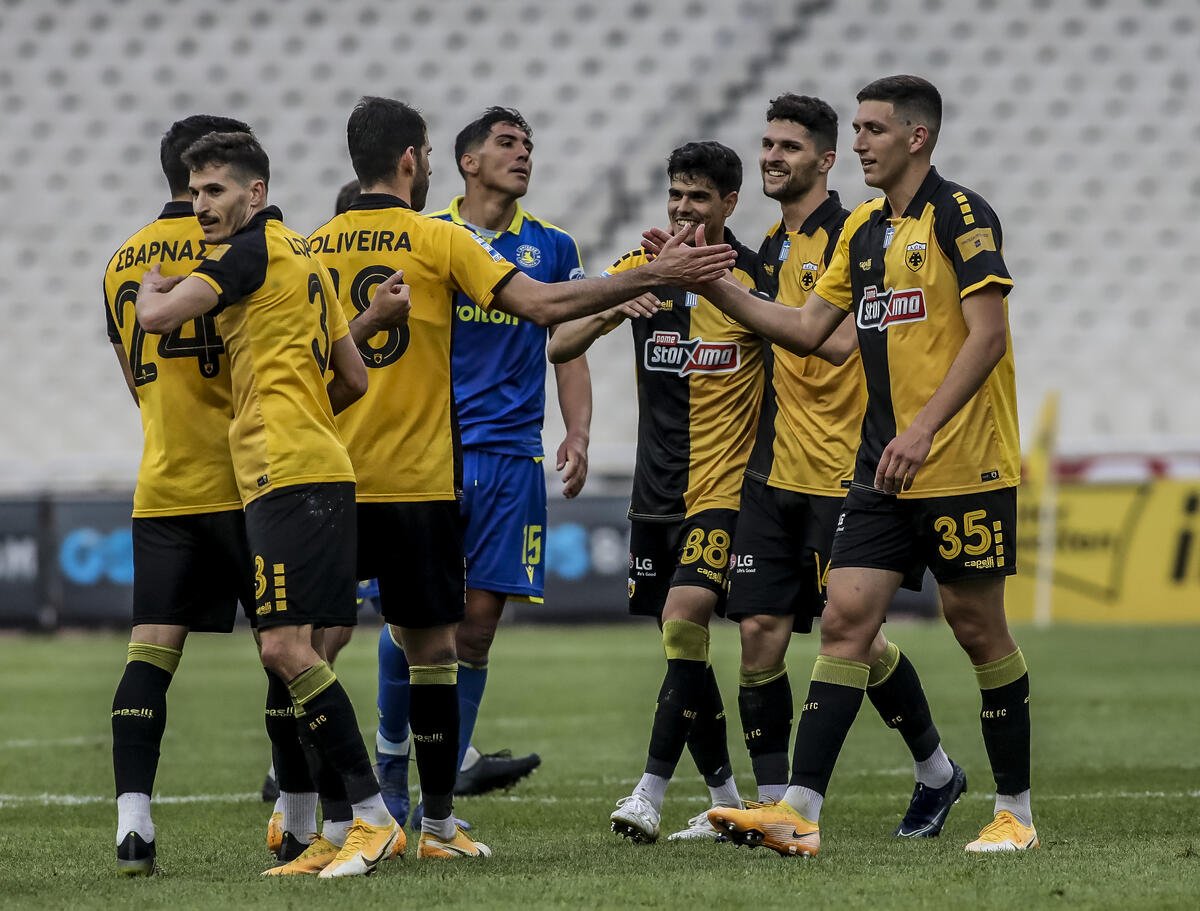 Super League: Σημάδια ανάκαμψης για ΑΕΚ  thumb