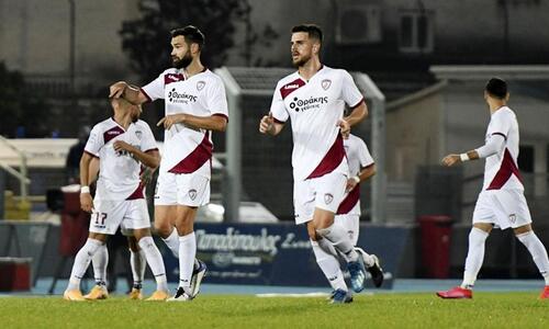 ΠΑΣ Γιάννινα - ΑΕΛ 1-2: Έκανε του... κεφαλιού του ο Πινακάς thumb