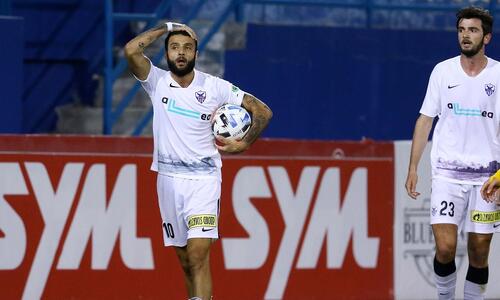 Με 4-3-3 φουλ για τίτλο, με 2-4-4 δύσκολα… thumb