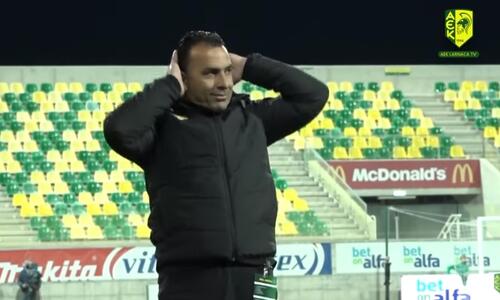 Οι αντιδράσεις Σωφρόνη και το βλέμμα Ρόκα από τα επίσημα (video) thumb