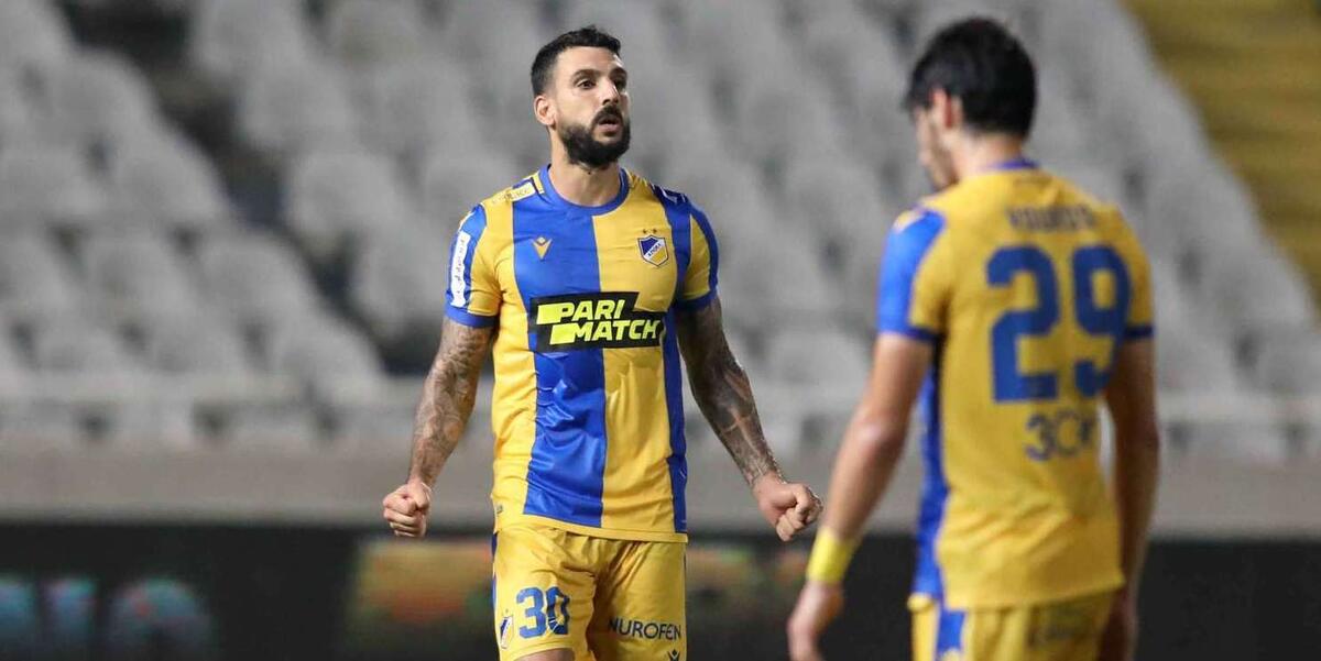 Πένθος για Μερκή: «Έφυγε» ο παππούς του και συγκινεί... thumb