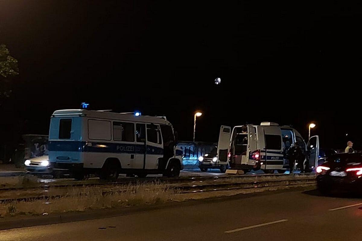 Επεισόδια στο Βερολίνο: Διέφυγε τον κίνδυνο το άτομο που βρισκόταν σε κρίσιμη κατάσταση thumb