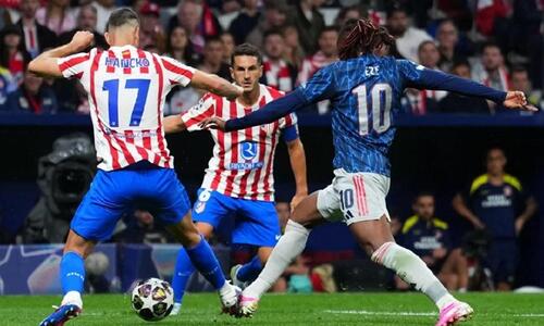 UEFA για τα παράπονα της Άρσεναλ: «Ο Χάντσκο δεν έκανε πέναλτι στον Έζε» thumb