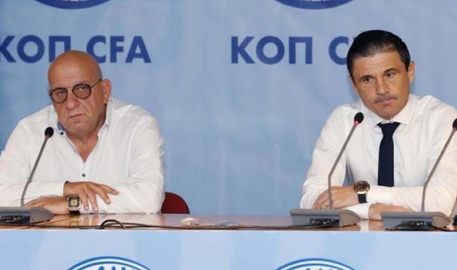 Με άδεια της UEFA φέρνει διαιτητές από την Elite ο Κούμας thumb