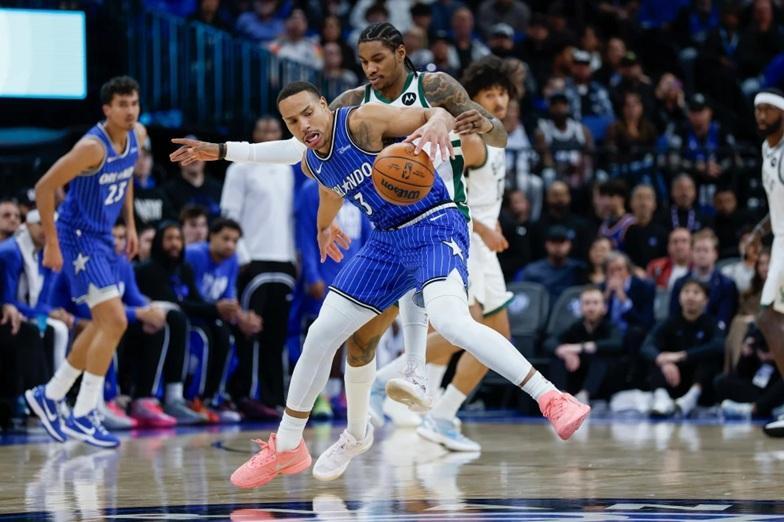 NBA: Μπλακ και Μπέιν «λύγισαν» τους Μπακς thumb