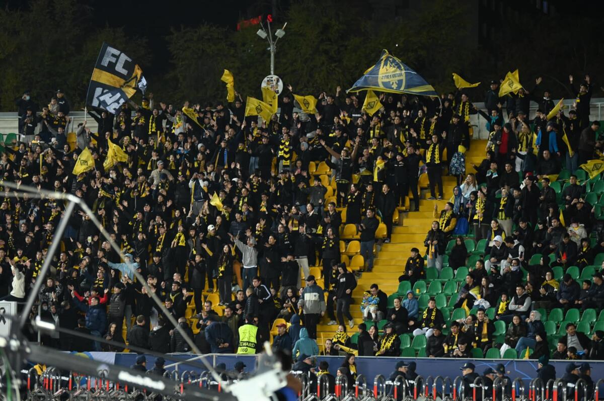 Τόσος κόσμος στο «Almaty Ortalyk Stadion» thumb