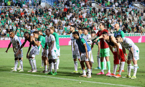 Νικήτρια και «Eυρωπαία» με το σπαθί της thumb