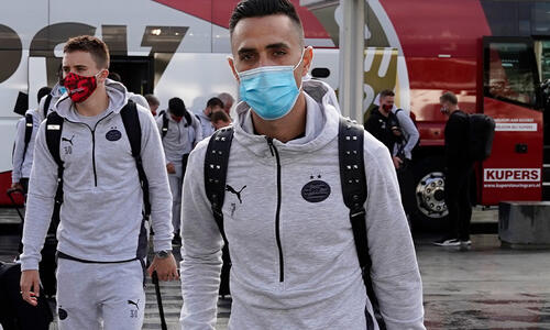 Ομόνοια-PSV: Δεν επετράπη η είσοδος στη χώρα στους Ζάχαβι και Τέζε thumb