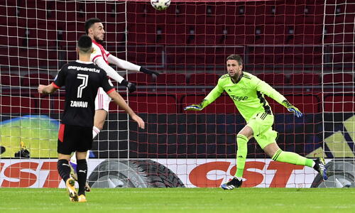Ο Άγιαξ πήρε το ντέρμπι με την Αϊντχόφεν (2-1) και το «εισιτήριο» για τα ημιτελικά thumb