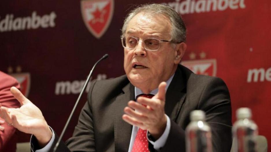 Αποζημιώνει τον πρόεδρο του αιώνιου αντίπαλου - Ο λόγος thumb