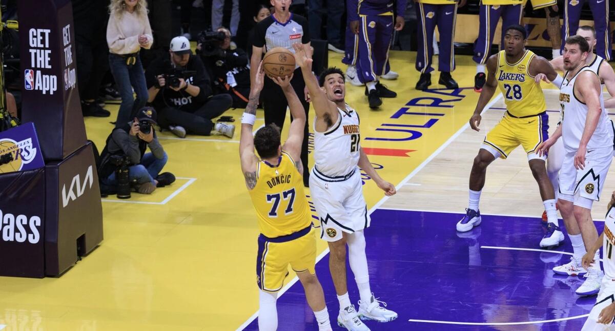 NBA: Με buzzer beater του Ντόντσιτς πήραν νίκη οι Λέικερς (Αποτελέσματα) thumb