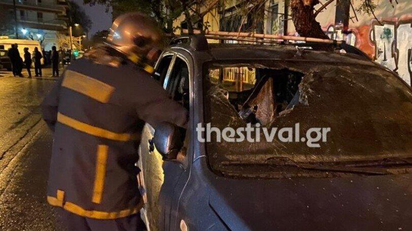 Δύο τραυματίες και τρεις συλλήψεις για τα σοβαρά επεισόδια thumb