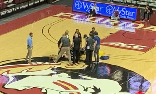 NCAA: Κατέρρευσε στο παρκέ ο Κιοντάε Τζόνσον του Φλόριντα! (pics) thumb