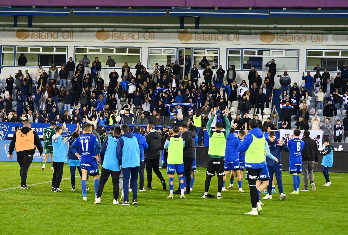 ΒΑΘΜΟΛΟΓΙΑ: Πέταξαν τα «περιστέρια», βυθίστηκε η Ομόνοια 29Μ thumb