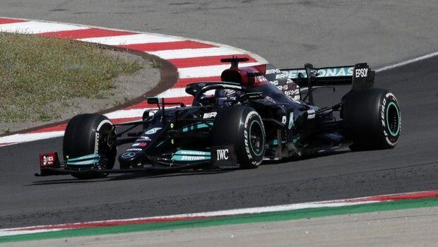 Formula 1 GP Πορτογαλίας: Επιβλητικός Χάμιλτον στο Πορτιμάο thumb