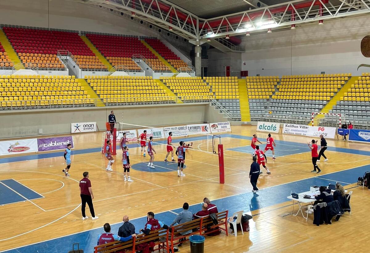 ΠΛΕΪ-ΟΦΣ: Παίζουν «τελικό» πρόκρισης στους «4» Νέα Σαλαμίνα – Ε.Ν.Π. thumb