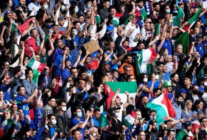 Αλαλούμ με τους 1.000 Ιταλούς φιλάθλους που θα είναι στο «Γουέμπλεϊ» για τον τελικό thumb