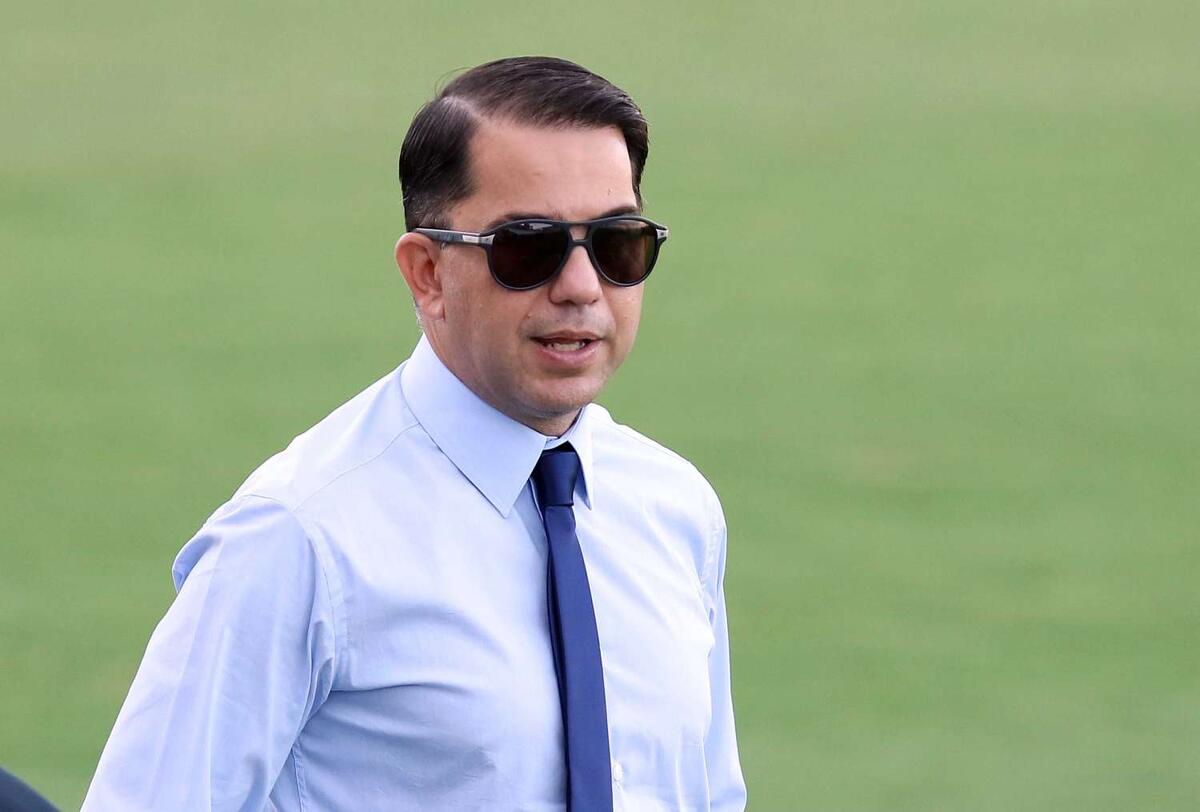 Προεδρικη παρουσία στα αποδυτήρια πριν την έναρξη του ντερμπι thumb