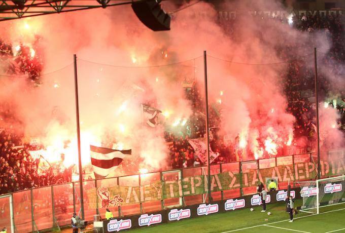 Μπλόκο σε 150 οπαδούς του Παναθηναϊκού από τη διοίκηση της Λαμίας! thumb