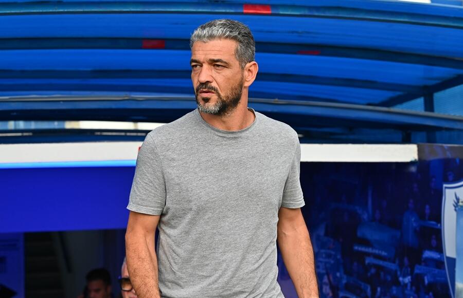 Ξεκαθαρίζει αύριο του Μαρτίνς thumb