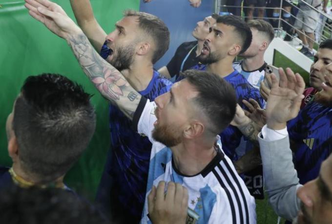 Βραζιλία - Αργεντινή 0-1: Η παρέα του Μέσι το έκανε κι αυτό! thumb