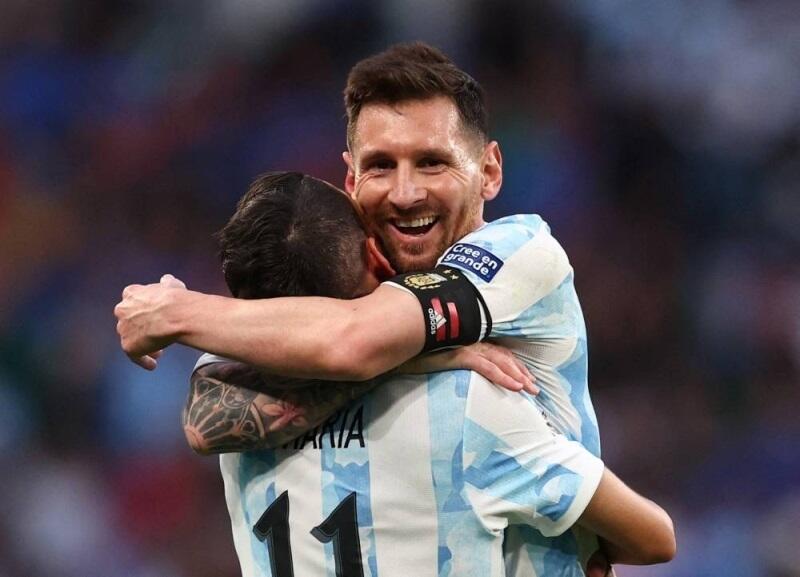 «Καρφί» Ντι Μαρία για Παρί: «Έδωσαν όλη τη δύναμη στον Μπαπέ ενώ...» thumb