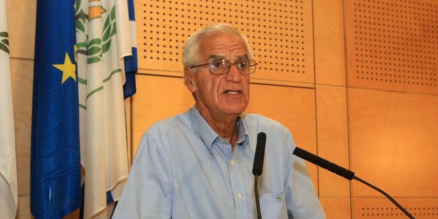 Βολές (και) Μιχαηλίδη κατά Παπαχαραλάμπους thumb