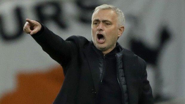 Καψόνι του Μουρίνιο στους παίκτες της Τότεναμ μετά την ήττα  thumb