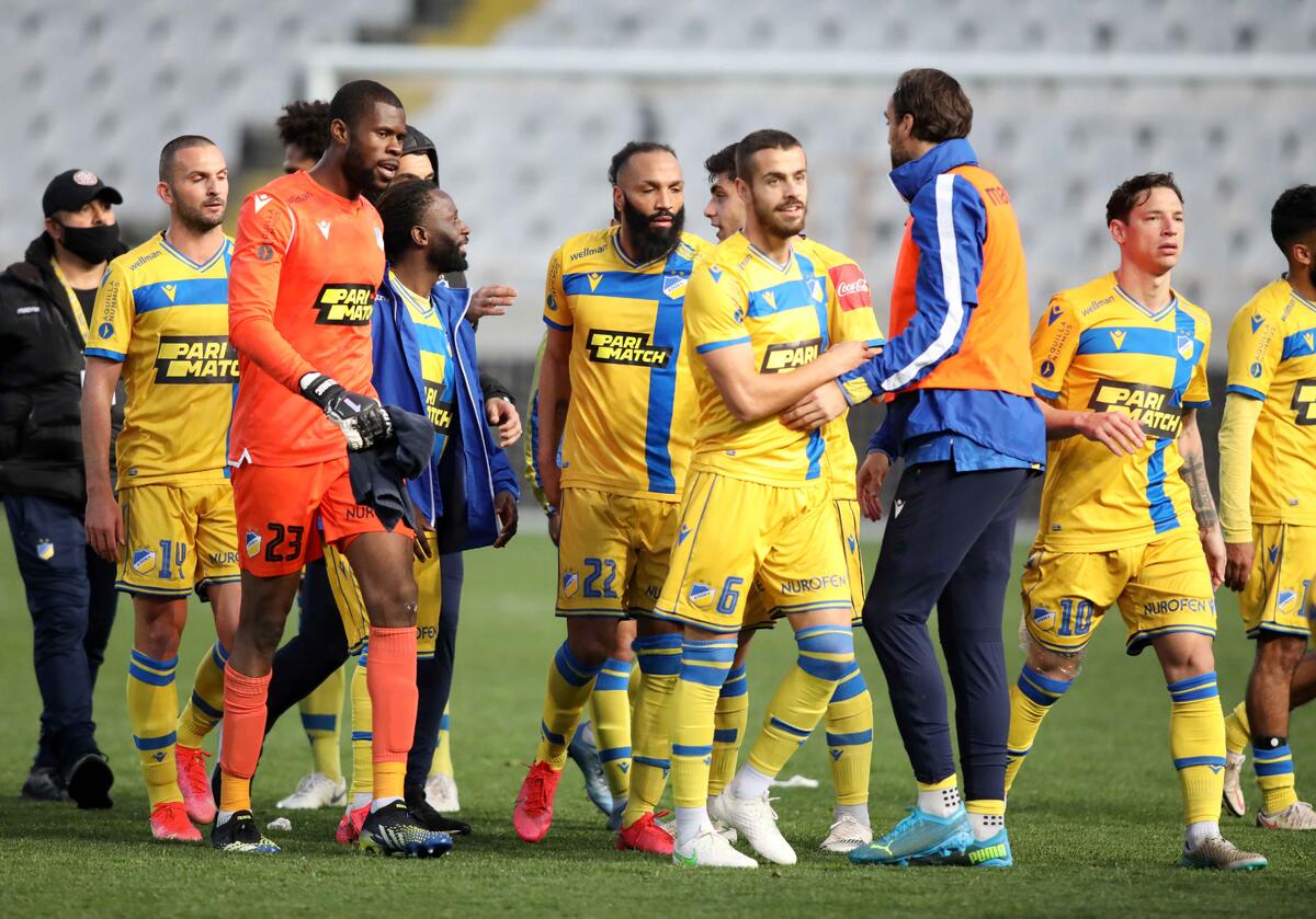 Το photostory της πρόκρισης του ΑΠΟΕΛ! (pics) thumb