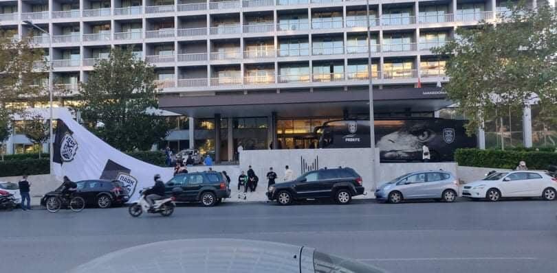 Στο ξενοδοχείο οι οπαδοί του ΠΑΟΚ (vids&pics) thumb